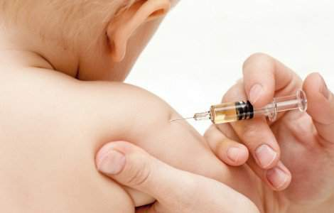 Legge vaccini, farmacie coinvolte in educazione sanitaria e prenotazioni