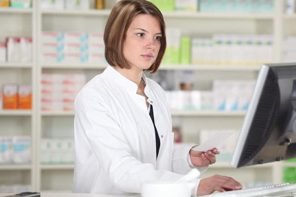 Nuovi registratori telematici. Dai resi alle chiusure, le operazioni da gestire in farmacia