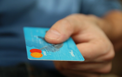 Non si arresta la crescita del commercio online e dei pagamenti contactless