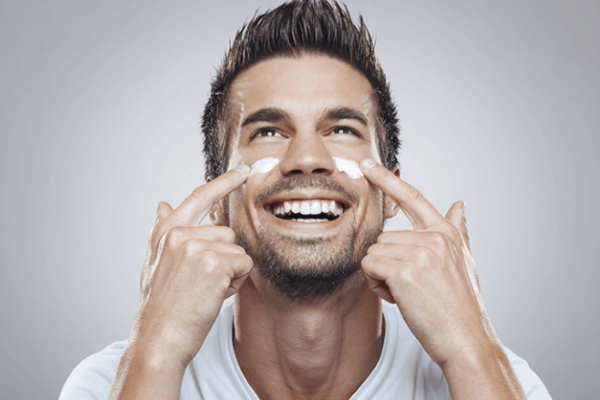 Dermocosmetici maschili: che cosa piace a lui?