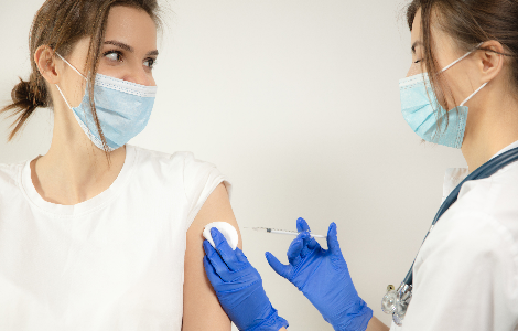 Vaccinazioni in farmacia: ambienti, conservazione dosi, responsabilità. Le indicazioni operative per farmacisti