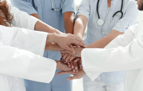 Pnrr, da farmacisti e infermieri proposte di collaborazione per un’assistenza di prossimità