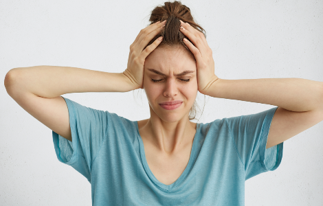 Burnout e stress, la metà degli italiani chiede consiglio al farmacista