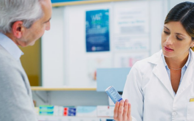 Pazienti anziani crescono: farmacie essenziali nella presa in carico